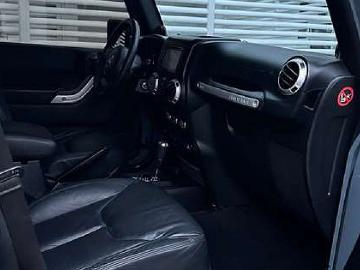 Jeep 2014 gasolina vendo hermoso jeep rubicon wrangler unlimited en excelente estado