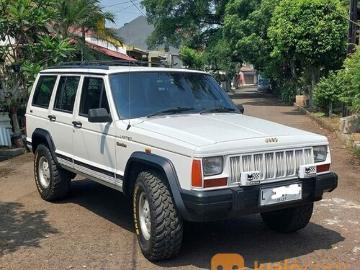 Jeep cherokee 1994 bensin jeep cherokee limited pedro style 1994 putih Jeep cherokee 1994 bensin jeep cherokee limited pedro style 1994 putih