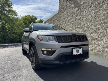 Jeep compass 2018 gasoline 2018 jeep compass altitude 4x4 altitude