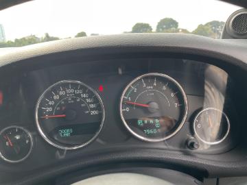 Jeep wrangler 2011 jeep wrangler sport unlimited 2011 at hitam super terawat termurah