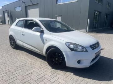 Kia pro ceed 2009 diesel kia ceed 1 6 crdi 3 deurs airco only export bj 2009 Kia pro ceed 2009 diesel kia ceed 1 6 crdi 3 deurs airco only export bj 2009