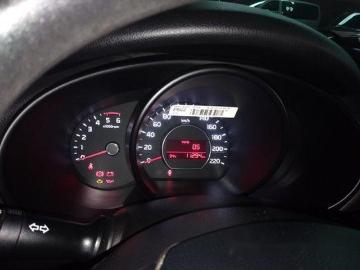 Kia soul sell white 2017 kia soul manual diesel at 11294 km Kia soul sell white 2017 kia soul manual diesel at 11294 km
