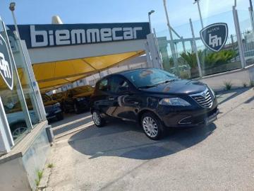 Lancia ypsilon 2013 benzina lancia ypsilon 1 2 69 cv 5 porte gold rif 22493976 Lancia ypsilon 2013 benzina lancia ypsilon 1 2 69 cv 5 porte gold rif 22493976