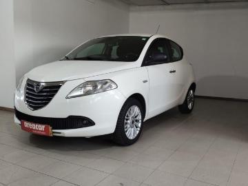 Lancia ypsilon 2013 gasolina areacar Lancia ypsilon 2013 gasolina areacar