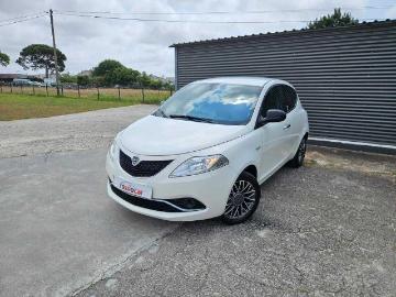 Lancia ypsilon 2016 gasolina rossiocar Lancia ypsilon 2016 gasolina rossiocar