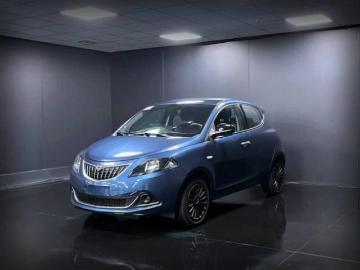 Lancia ypsilon 2022 lancia ypsilon 1 0 firefly 5 porte s s hybrid ecochic silver rif 22297208