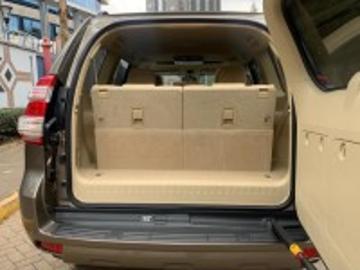 Land rover 2014 petrol toyota land cruiser prado Land rover 2014 petrol toyota land cruiser prado