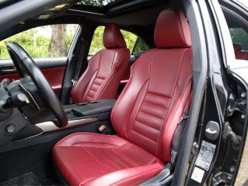 Lexus is selling white lexus is 2017 in quezon city Lexus is selling white lexus is 2017 in quezon city
