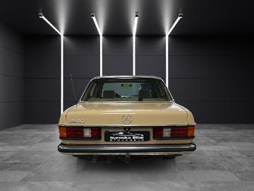 Mercedes benz 200 1983 bensin mercedes Mercedes benz 200 1983 bensin mercedes