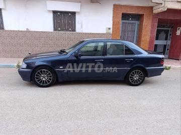 Mercedes benz 220 1999 essence mercedess Mercedes benz 220 1999 essence mercedess