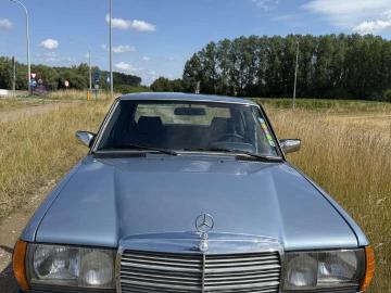 Mercedes benz classe e 1985 essence mercedes benz e 230 Mercedes benz classe e 1985 essence mercedes benz e 230