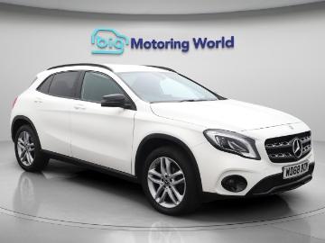Mercedes benz gla 2018 petrol mercedes benz gla gla 180 urban edition 5dr Mercedes benz gla 2018 petrol mercedes benz gla gla 180 urban edition 5dr