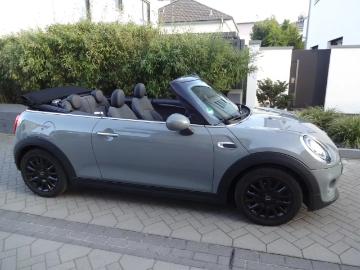 Mini one 2019 essence 2019 mini one cabrio led scheinwerfer chili 1 hand 29 000 km Mini one 2019 essence 2019 mini one cabrio led scheinwerfer chili 1 hand 29 000 km