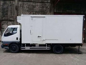 Mitsubishi canter 2009 diesel mitsubishi canter wide reefer van 2009 model 300k Mitsubishi canter 2009 diesel mitsubishi canter wide reefer van 2009 model 300k