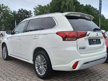 mitsubishi outlander 2020 mitsubishi outlander phev basis 4wd mitsubishi outlander 2020 mitsubishi outlander phev basis 4wd