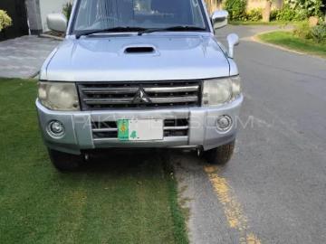 Mitsubishi pajero 2011 petrol mitsubishi pajero mini limited 2011
