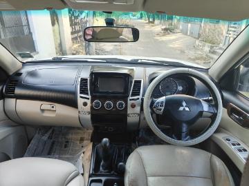 Mitsubishi pajero 2014 diesel 2014 mitsubishi pajero select plus 4x4 mt Mitsubishi pajero 2014 diesel 2014 mitsubishi pajero select plus 4x4 mt
