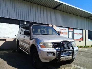Mitsubishi pajero petrol mitsubishi pajero Mitsubishi pajero petrol mitsubishi pajero