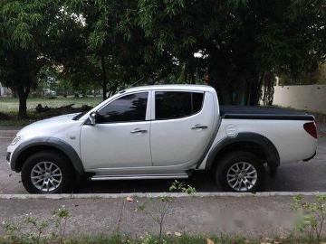 Mitsubishi strada selling mitsubishi strada 2011 automatic diesel Mitsubishi strada selling mitsubishi strada 2011 automatic diesel