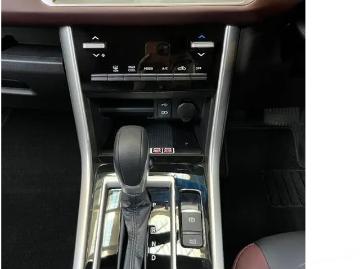 Mitsubishi xpander 2025 bensin 2025 mitsubishi xpander cross premium white colour mpv Mitsubishi xpander 2025 bensin 2025 mitsubishi xpander cross premium white colour mpv