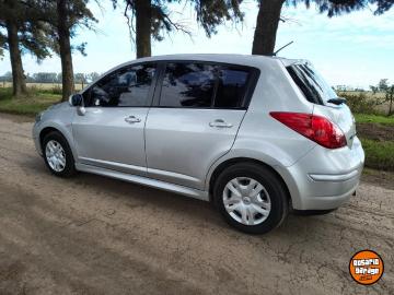 Nissan tiida 2011 nafta nissan tiida visia 2011 nafta 175000km vendo o permuto clasificado... Nissan tiida 2011 nafta nissan tiida visia 2011 nafta 175000km vendo o permuto clasificado...
