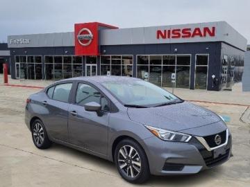 Nissan versa nissan versa