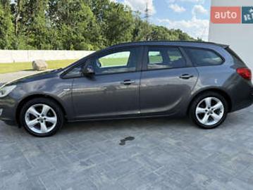 Opel astra 2011 benzin opel astra 2011