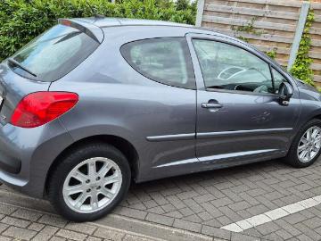 Peugeot 207 2009 essence voiture doccasion peugeot 1 4 benzine weinig km moniteur automobile