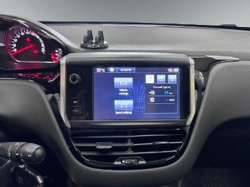 Peugeot 208 2015 bensin peugeot 208 5 Peugeot 208 2015 bensin peugeot 208 5