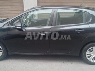 Peugeot 208 2015 essence peugeot 208 Peugeot 208 2015 essence peugeot 208
