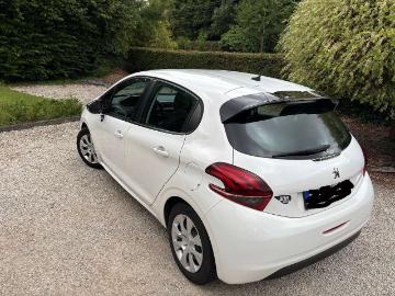 Peugeot 208 2019 essence peugeot 208 2 2i puretech like s Peugeot 208 2019 essence peugeot 208 2 2i puretech like s