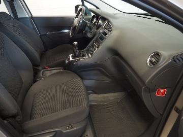 Peugeot 5008 2015 bensin peugeot 5008 1 2 puretech 130hk 7 Peugeot 5008 2015 bensin peugeot 5008 1 2 puretech 130hk 7