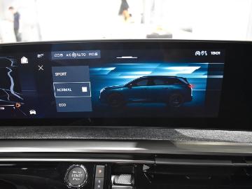 Peugeot 5008 2025 hybrid el bensin peugeot 5008 gt hybrid 145hk automat 7 sits privatleasi...