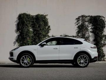 Porsche cayenne 2019 essence porsche cayenne suv4x4pick up en blanc occasion a monaco pour... Porsche cayenne 2019 essence porsche cayenne suv4x4pick up en blanc occasion a monaco pour...