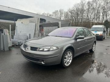 Renault laguna 2005 essence renault laguna 1 6i airco pdc Renault laguna 2005 essence renault laguna 1 6i airco pdc