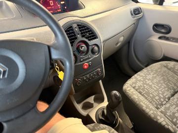 Renault modus 2005 bensin renault modus 1 4 l g milare 8200mil 6 m naders gara wwc856 Renault modus 2005 bensin renault modus 1 4 l g milare 8200mil 6 m naders gara wwc856