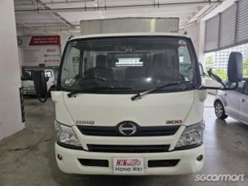 Rhino 2019 diesel hino xzu710r
