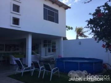 Se Vende Casa Frente Al Mar En Colán + Terreno De Tras De Casa Se Vende Casa Frente Al Mar En Colán + Terreno De Tras De Casa