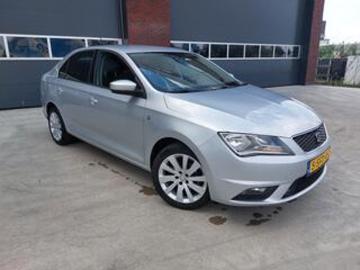 Seat toledo 2013 benzine seat toledo 1 2 tsi businessline high aircoecc nav lichte deukschade