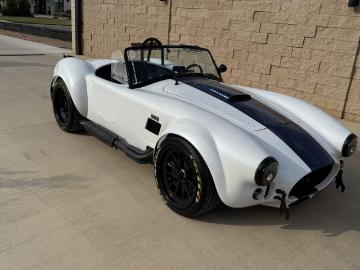 Shelby essence 427 powered backdraft racing roadster 5 speed Shelby essence 427 powered backdraft racing roadster 5 speed