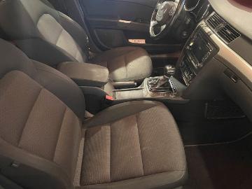 Skoda superb 2010 diesel skoda superb kombi 2 0 tdi elegance aut drag nybes jza534