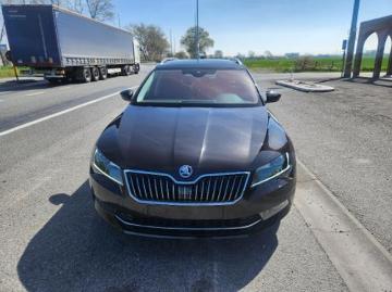 Skoda superb 2017 diesel skoda superb 16 tdi euro 6 automaat Skoda superb 2017 diesel skoda superb 16 tdi euro 6 automaat