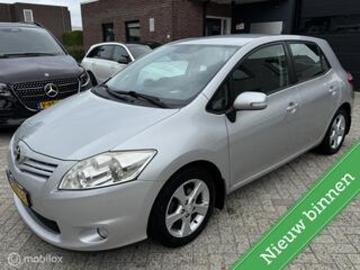 Toyota auris 2010 benzine toyota auris 1 6 aspiration 5 deurs clima trekhaak Toyota auris 2010 benzine toyota auris 1 6 aspiration 5 deurs clima trekhaak