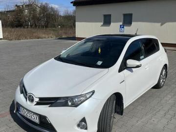 Toyota auris 2014 hybryda sprzedam toyot auris Toyota auris 2014 hybryda sprzedam toyot auris
