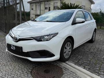 Toyota auris 2015 diesel 24horas automoveis Toyota auris 2015 diesel 24horas automoveis
