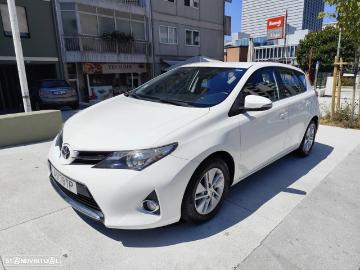 Toyota auris 2015 diesel toyota auris 1 4 d 4d comfortj16navi Toyota auris 2015 diesel toyota auris 1 4 d 4d comfortj16navi