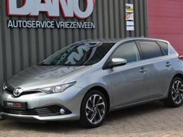 Toyota auris 2016 benzine toyota auris 1 2 t dynamic camerapdc1e eigenaar17 inch Toyota auris 2016 benzine toyota auris 1 2 t dynamic camerapdc1e eigenaar17 inch