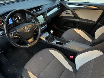 Toyota avensis 2016 essence toyota de 14 700 Toyota avensis 2016 essence toyota de 14 700