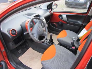 Toyota aygo 2012 benzin toyota aygo 1 0 vvt i t2 air spice 68hk 5d