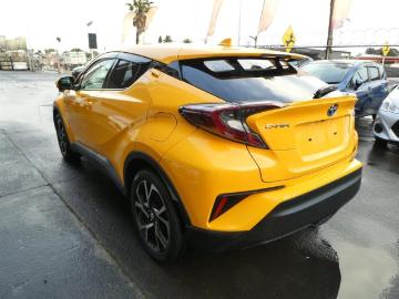 Toyota c hr 2017 hybrid 2017 toyota c hr hybrid g rvsuv automatic Toyota c hr 2017 hybrid 2017 toyota c hr hybrid g rvsuv automatic